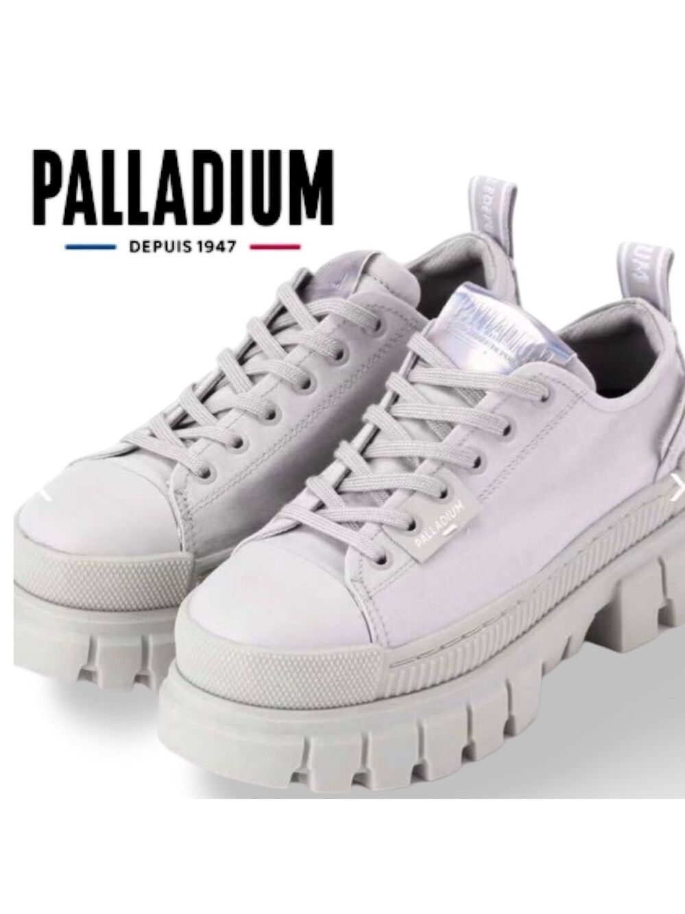 NWOB $110 Palladium REVOLT LO TX
WOMEN Blue Art